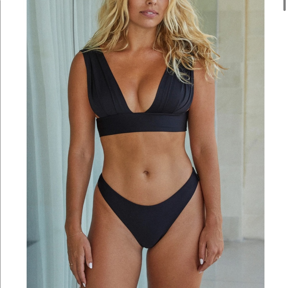 Byron Bottom - Black